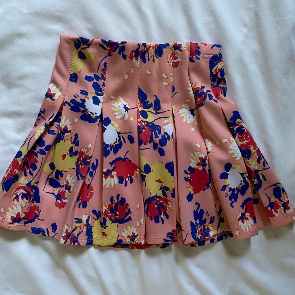 NEW pink floral skirt size XS